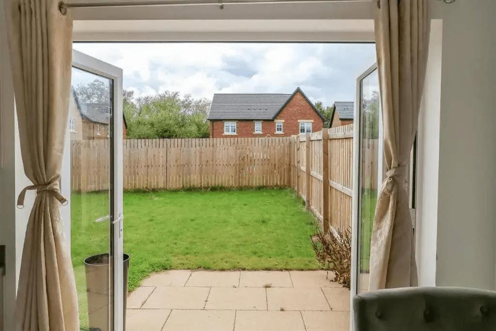 3 Bed Home In Peaceful Village Darlington Middleton One Row Exterior photo